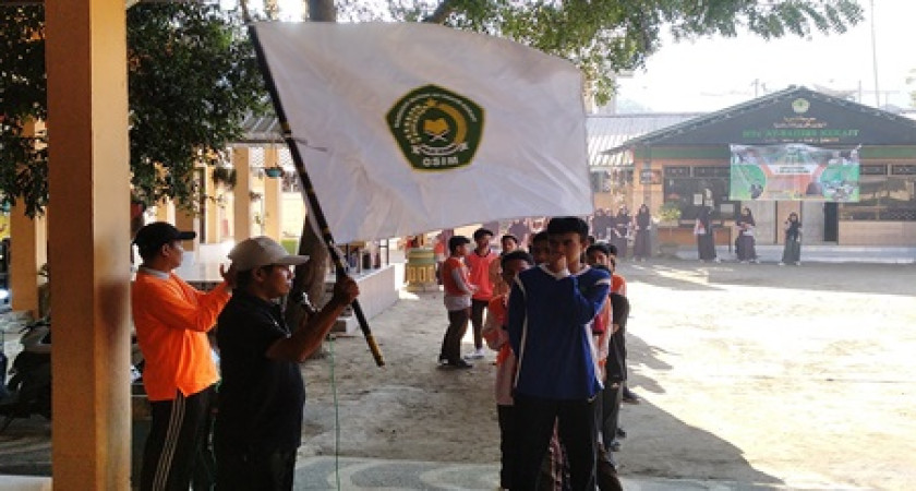 Menyusuri Keindahan Alam: Siswa-siswi MA At-Tahzib Kekait Memeriahkan Masa Fakultatif Sekolah dengan Acara Jalan Sehat