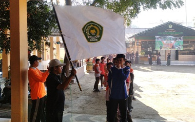 Menyusuri Keindahan Alam: Siswa-siswi MA At-Tahzib Kekait Memeriahkan Masa Fakultatif Sekolah dengan Acara Jalan Sehat